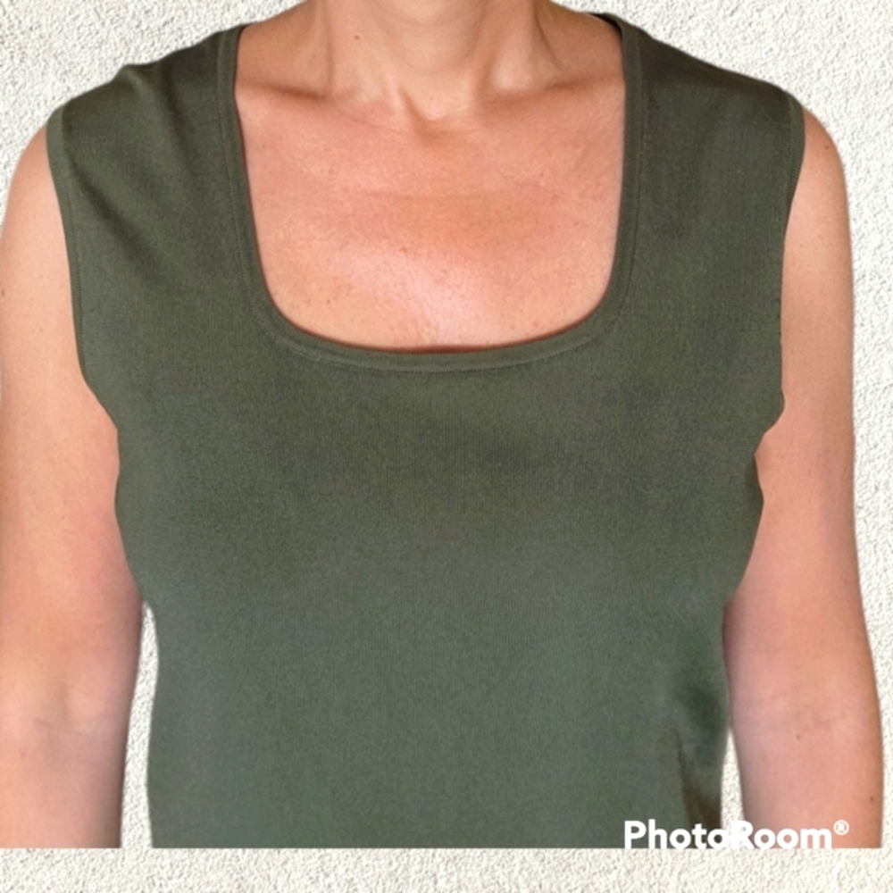 Olive green tank top - L